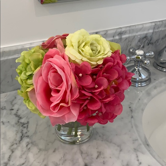 The French Bee 8” Hydrangea and Rose Arrangement - Picture 3 of 5